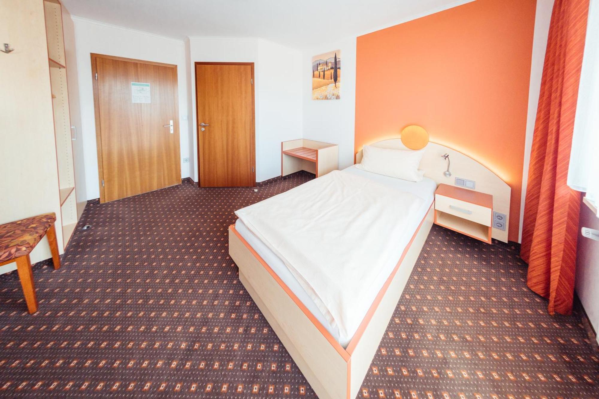 Hotel Sonnental Neusorg Exteriör bild